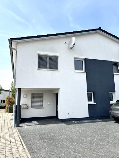 Doppelhaushälfte zur Miete 1.600 € 4,5 Zimmer 150 m² 380 m² Grundstück Offenbach an der Queich 76877