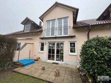 Reihenmittelhaus zum Kauf 499.000 € 4 Zimmer 111 m² 223 m² Grundstück frei ab 01.04.2025 Neuburg Neuburg an der Donau 86633