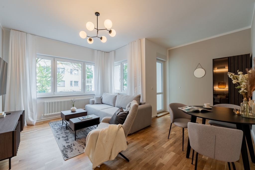 Wohnung zur Miete Wohnen auf Zeit 2.390 € 2 Zimmer 57 m²<br/>Wohnfläche 25.12.2024<br/>Verfügbarkeit Dürkheimer Straße Lankwitz Berlin 12247