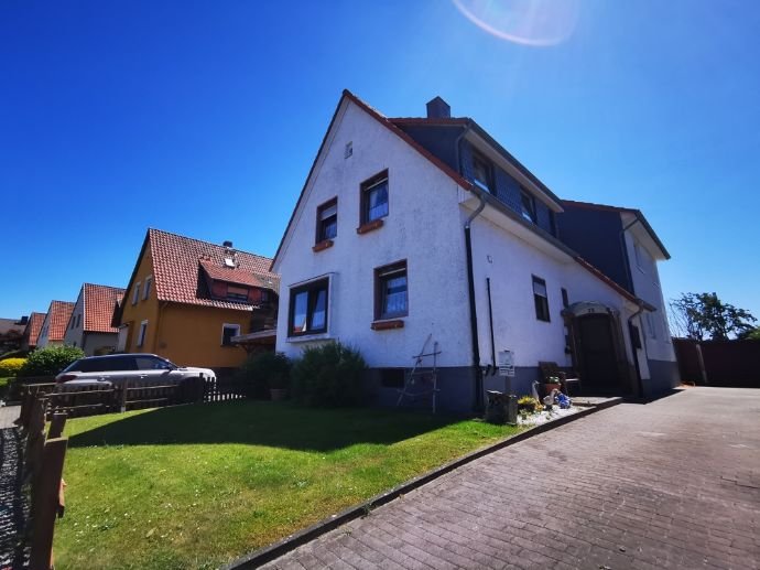 Mehrfamilienhaus zum Kauf 330.000 € 9 Zimmer 270 m²<br/>Wohnfläche 861 m²<br/>Grundstück Lindhorst Lindhorst 31698