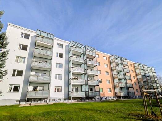 Wohnung zur Miete 740 € 4 Zimmer 82,2 m² 4. Geschoss Alte Straße 17 Schkeuditz 04435