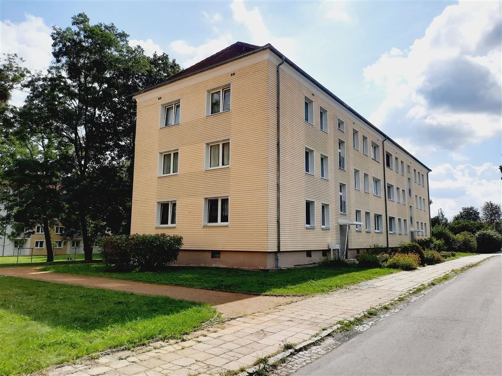 Wohnung zur Miete 385 € 3 Zimmer 63,8 m²<br/>Wohnfläche 2. Stock<br/>Geschoss O.-Hurraß-Eck 2 Lauchhammer - Mitte Lauchhammer 01979