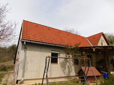 Einfamilienhaus zum Kauf 242.000 € 4 Zimmer 140 m² 3.066 m² Grundstück Balatonszolos 8230