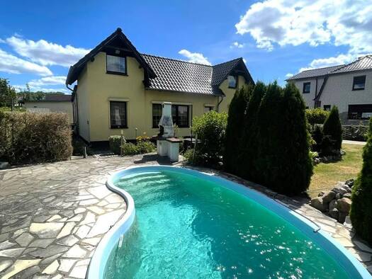 Einfamilienhaus zum Kauf 469.000 € 8 Zimmer 130 m² 944 m² Grundstück frei ab sofort Stadtzentrum Bernau 16321