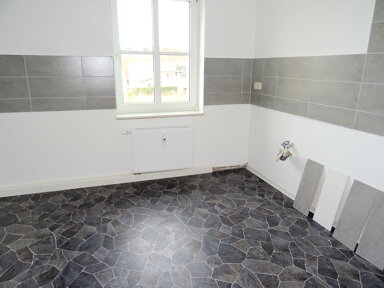 Wohnung zur Miete 360 € 3 Zimmer 65 m² 1. Geschoss Werdau Werdau 08412