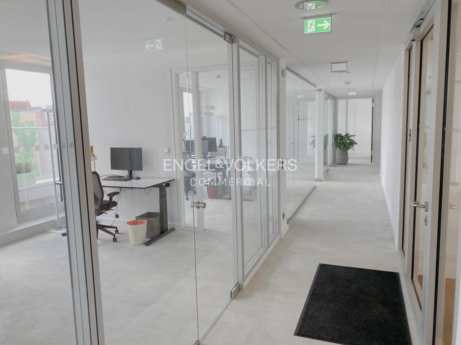 Büro-/Praxisfläche zur Miete 35 € 557 m²<br/>Bürofläche ab 557 m²<br/>Teilbarkeit Charlottenburg Berlin 10707