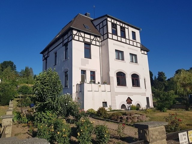 Villa zum Kauf 250.000 € 12 Zimmer 384 m²<br/>Wohnfläche 1.840 m²<br/>Grundstück ab sofort<br/>Verfügbarkeit Gößnitz Gößnitz 04639