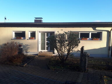 Bungalow zum Kauf provisionsfrei 365.000 € 8 Zimmer 216 m² 680 m² Grundstück Bischmisheim Saarbrücken 66132