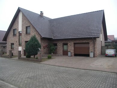 Villa zum Kauf 485.000 € 7 Zimmer 285 m² 777 m² Grundstück Ramsloh Saterland 26683