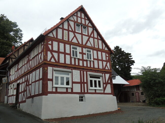 Bauernhaus zum Kauf 269.000 € 6 Zimmer 167 m²<br/>Wohnfläche 1.800 m²<br/>Grundstück Holzhausen Dautphetal 35232