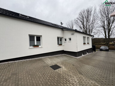 Einfamilienhaus zum Kauf 372 m² Semosice 52 Horsovský Týn 34601