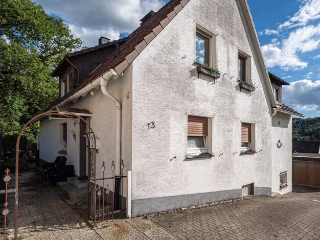Mehrfamilienhaus zum Kauf 289.000 € 9 Zimmer 246 m² 723 m² Grundstück Müschede Arnsberg-Müschede 59757
