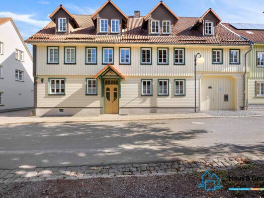 Mehrfamilienhaus zum Kauf als Kapitalanlage geeignet 325.000 € 12 Zimmer 322,8 m² 542 m² Grundstück Torstraße 2 Elbingerode Oberharz am Brocken 38875