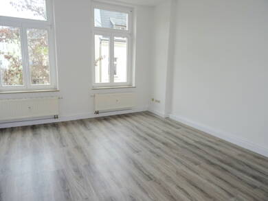 Wohnung zur Miete 485 € 4 Zimmer 82 m² 1. Geschoss frei ab sofort Innenstadt Zwickau 08056