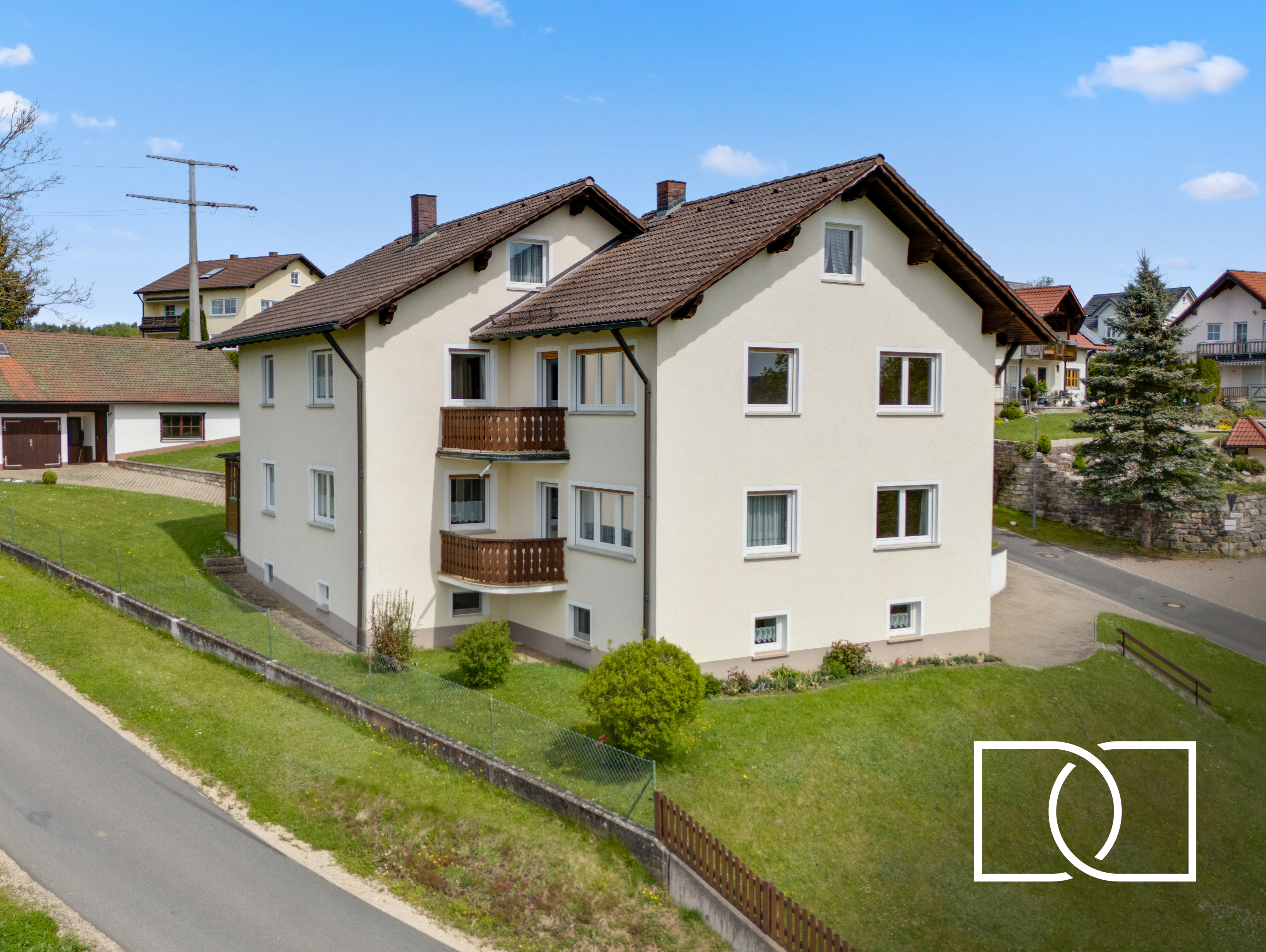 Mehrfamilienhaus zum Kauf 369.000 € 9 Zimmer 214 m²<br/>Wohnfläche 1.442 m²<br/>Grundstück Michelfeld Auerbach in der Oberpfalz 91275