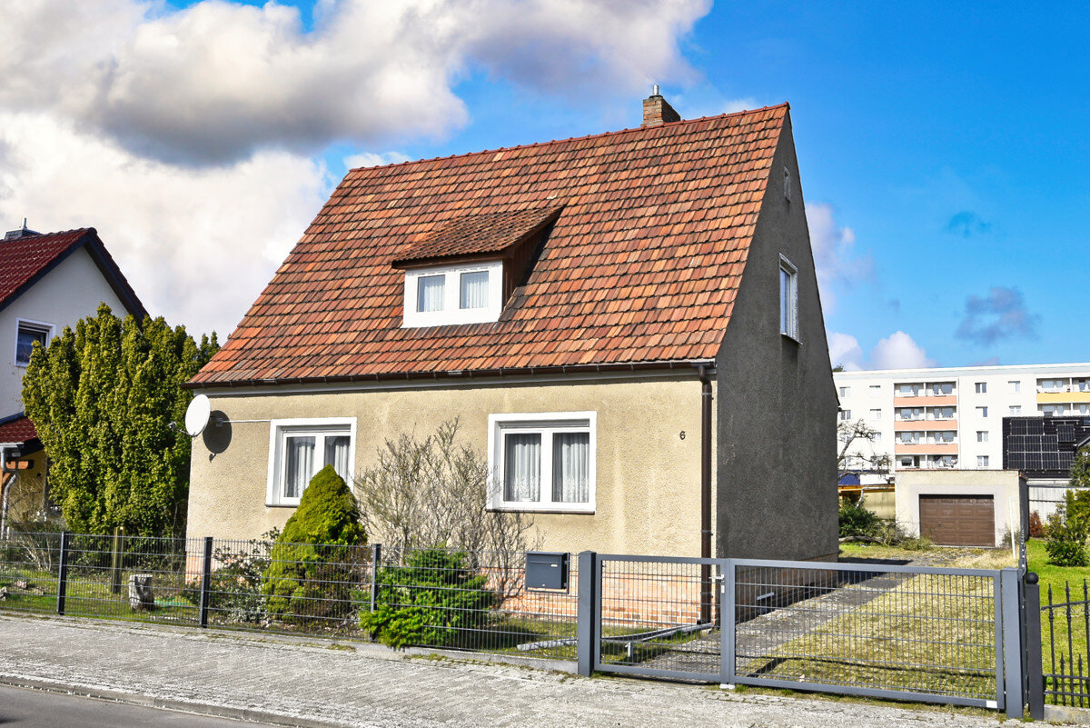 Einfamilienhaus zum Kauf 219.000 € 4 Zimmer 100 m²<br/>Wohnfläche 726 m²<br/>Grundstück Nordend Eberswalde 16225