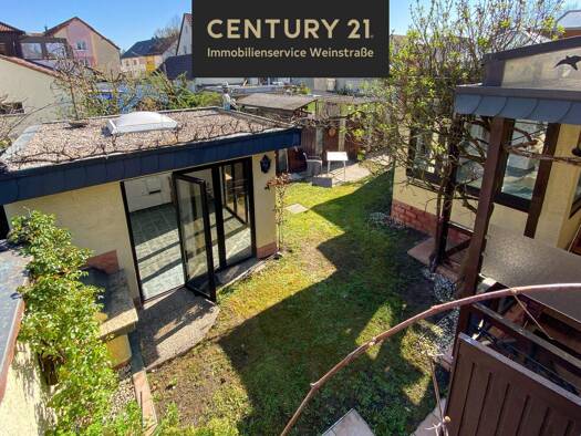 Mehrfamilienhaus zum Kauf 495.000 € 8 Zimmer 214 m² 322 m² Grundstück frei ab sofort Mutterstadt 67112