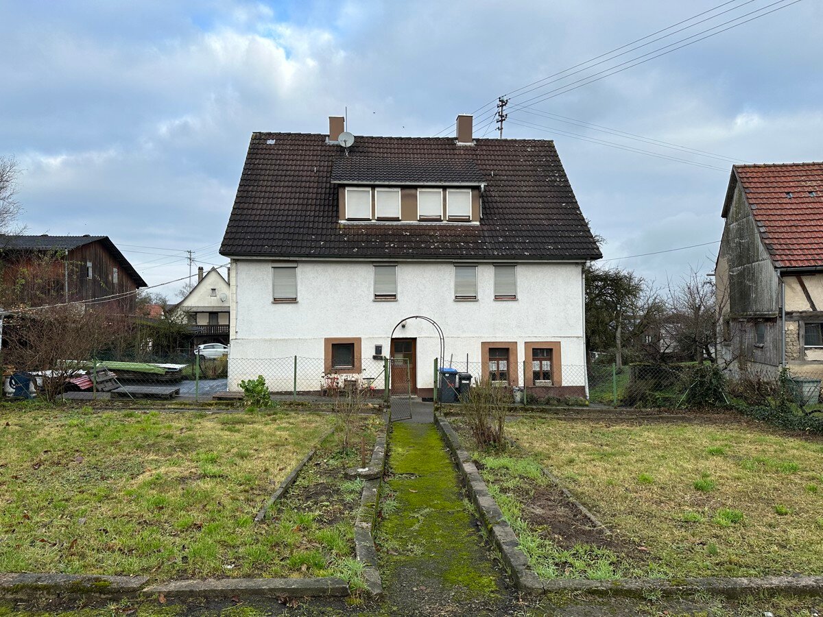 Einfamilienhaus zum Kauf 339.000 € 8 Zimmer 167,1 m²<br/>Wohnfläche 1.065 m²<br/>Grundstück Uttenhofen Rosengarten 74538