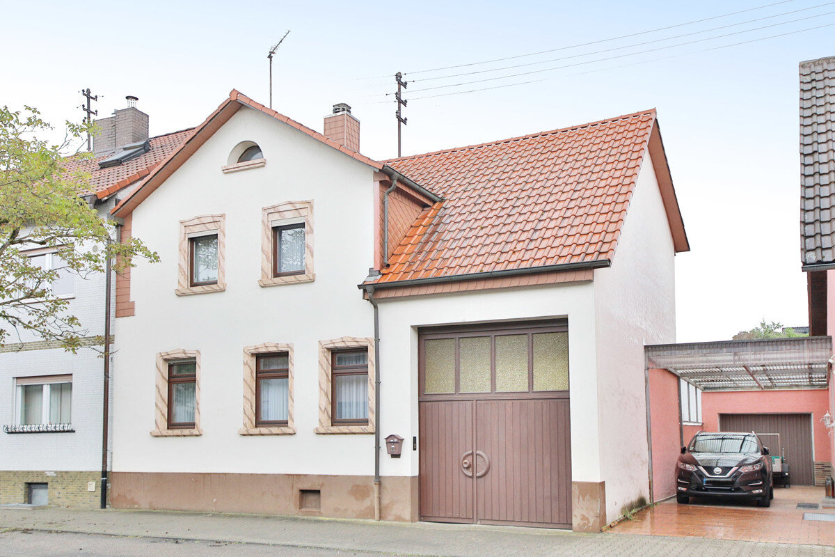 Reihenendhaus zum Kauf 329.000 € 7 Zimmer 134 m²<br/>Wohnfläche 528 m²<br/>Grundstück Huttenheim Philippsburg 76661