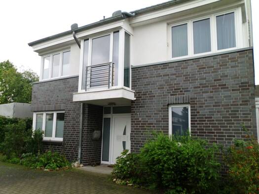 Einfamilienhaus zur Miete 1.350 € 5 Zimmer 200 m² 386 m² Grundstück frei ab 01.01.2026 Nienburg Nienburg (Weser) 31582