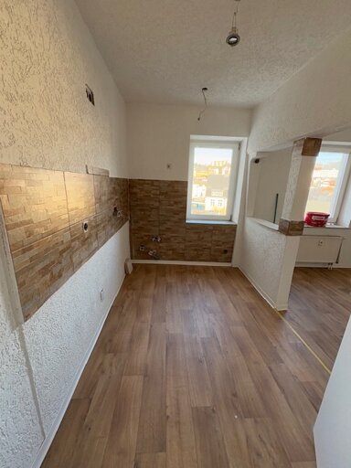 Wohnung zur Miete 370 € 3,5 Zimmer 73,5 m² 1. Geschoss frei ab sofort Greiz Greiz 07973