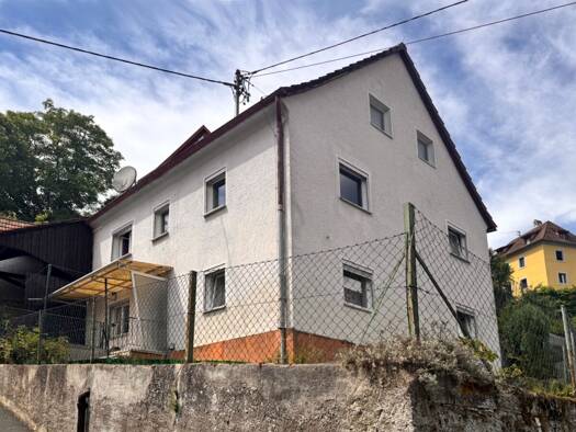Einfamilienhaus zum Kauf 210.000 € 4,5 Zimmer 107,8 m² 440 m² Grundstück Egloffstein 91349