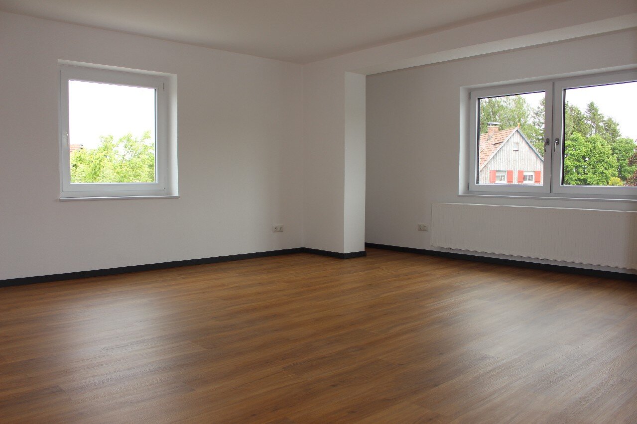 Wohnung zur Miete 1.100 € 3 Zimmer 92 m²<br/>Wohnfläche 01.09.2024<br/>Verfügbarkeit Leeder Fuchstal 86925