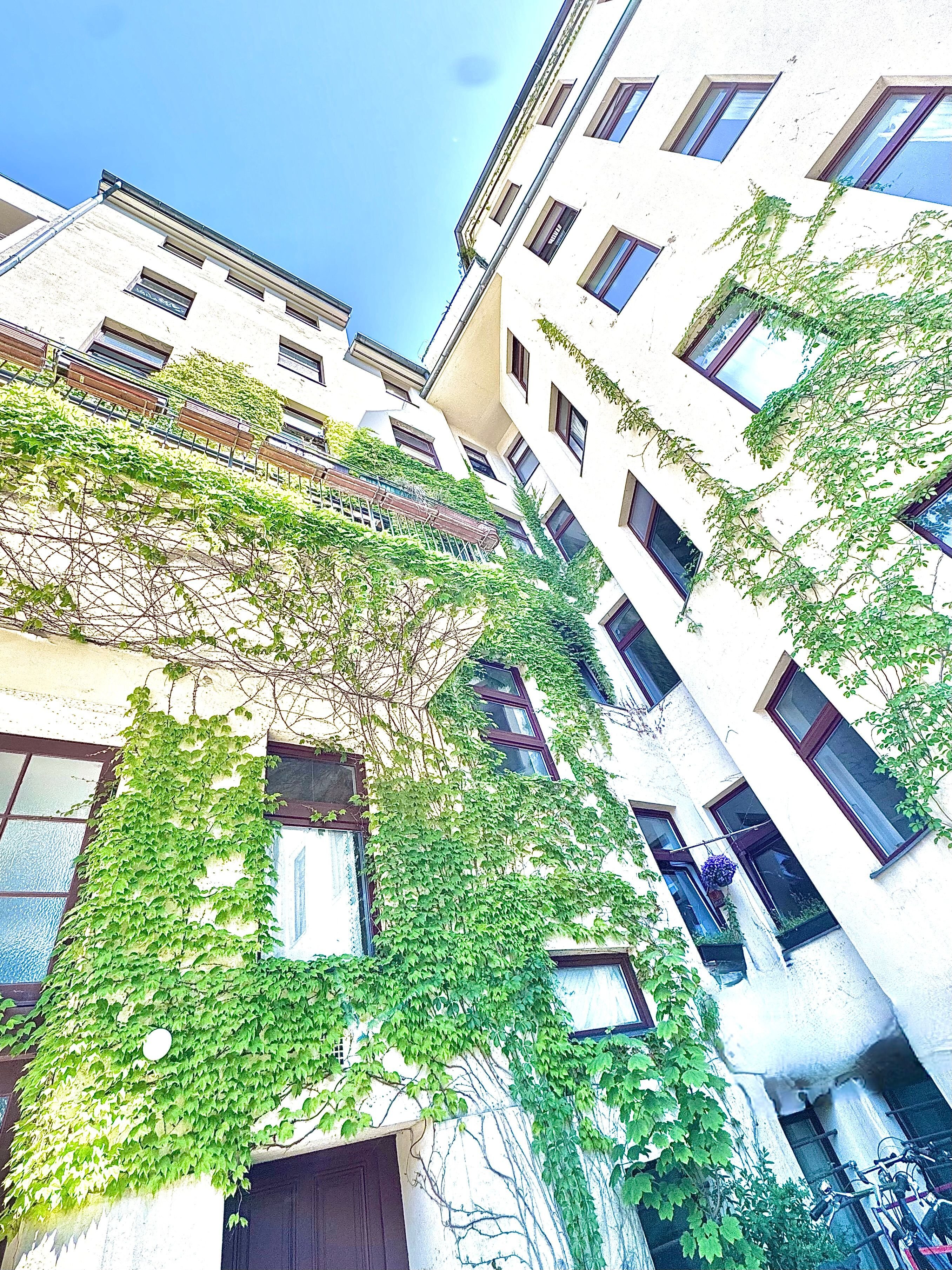 Mehrfamilienhaus zum Kauf 3.100.000 € 1.103 m²<br/>Wohnfläche 536 m²<br/>Grundstück Kreuzberg Berlin 10999