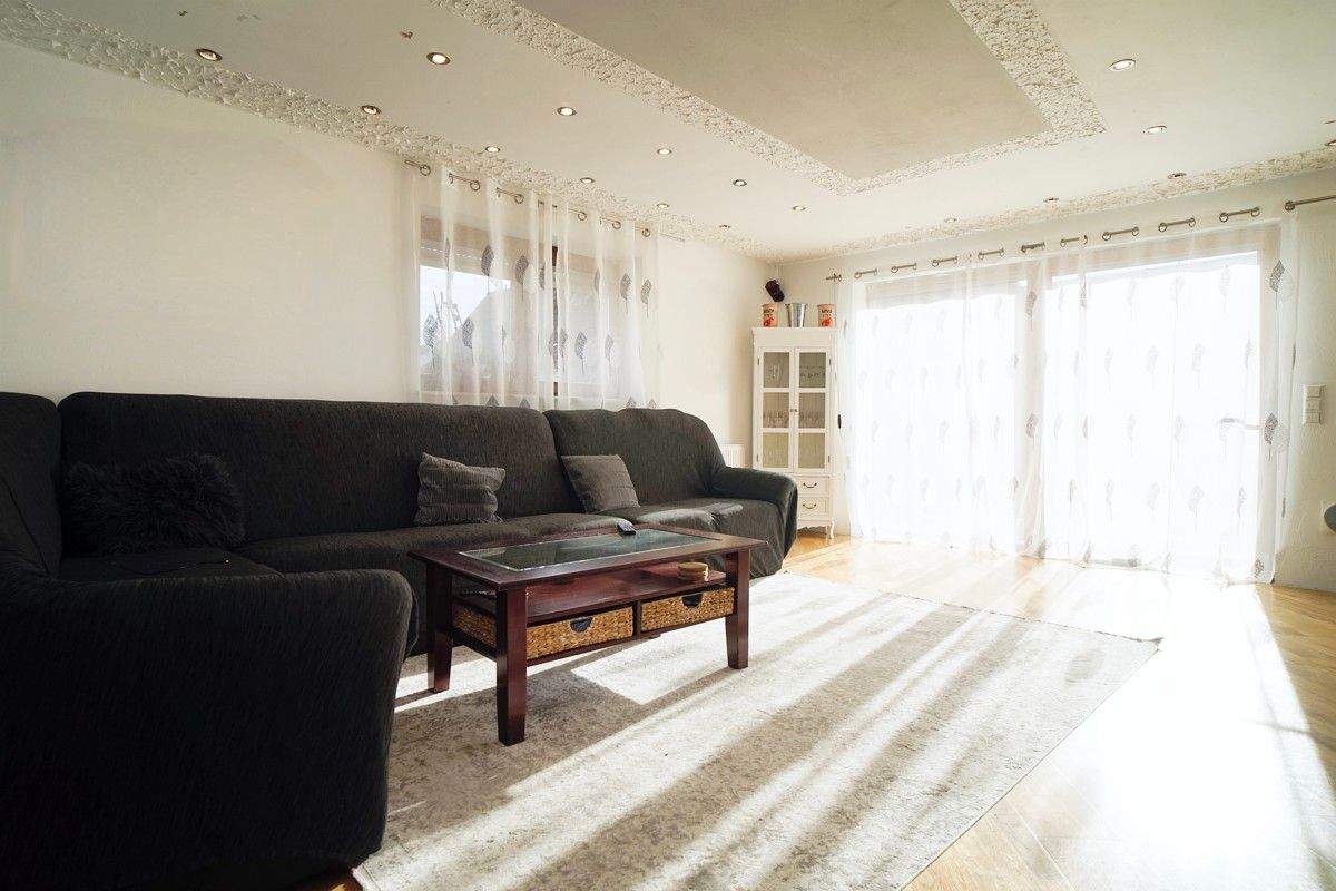 Immobilie in Bietigheim - Ein- Zwei oder Dreifamilienhaus - Großes Haus mit unterschiedlichen Möglichkeiten in Bietigheim - Bild 3