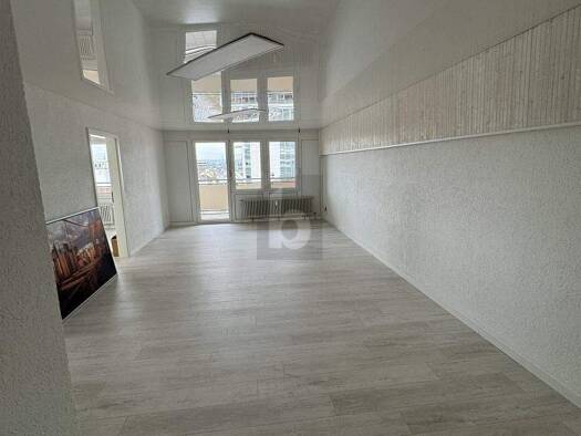 Wohnung zur Miete 750 € 5 Zimmer 7. Geschoss Leonberg 71229