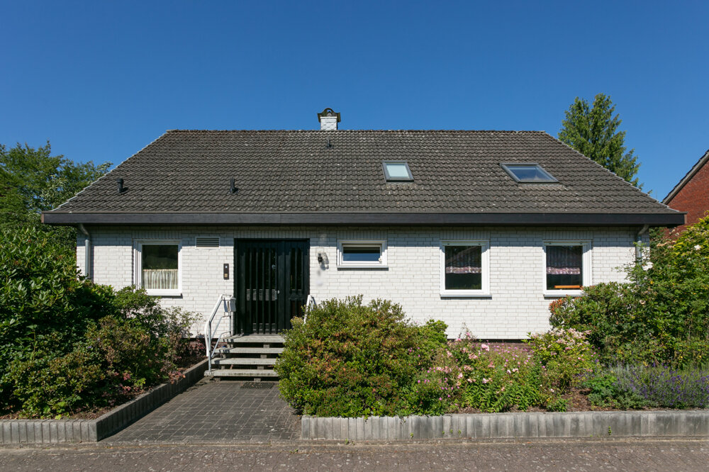 Einfamilienhaus zum Kauf 190.000 € 6 Zimmer 180 m²<br/>Wohnfläche 651 m²<br/>Grundstück Sulingen Sulingen 27232