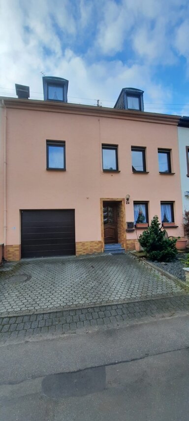 Haus zur Miete 1.500 € 7 Zimmer 220 m² 134 m² Grundstück Euren 1 Trier 54294