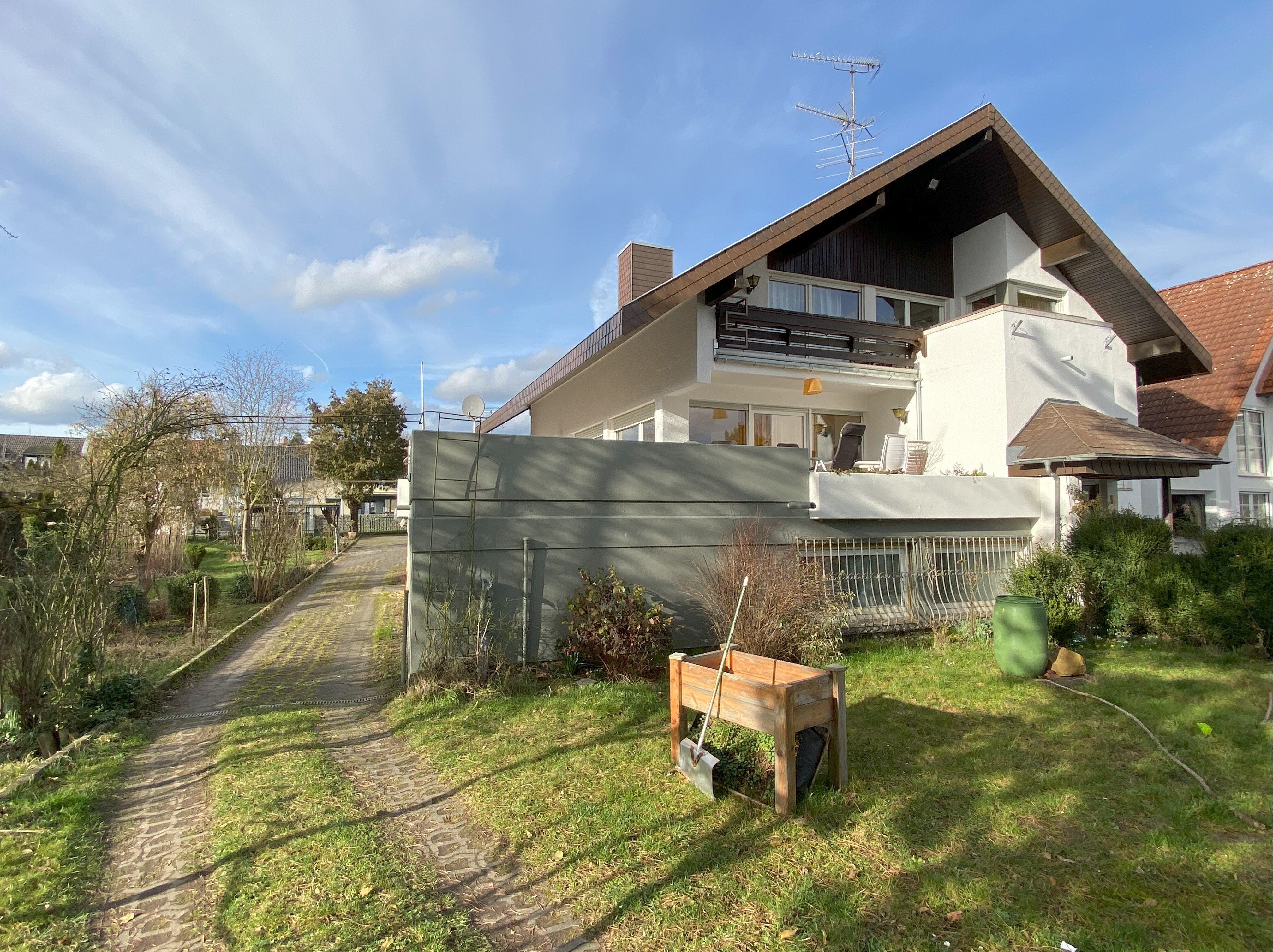 Haus zum Kauf 795.000 € 10 Zimmer 246,1 m²<br/>Wohnfläche 1.502 m²<br/>Grundstück Steinfurth Bad Nauheim 61231