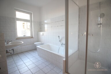 Wohnung zur Miete 400 € 2 Zimmer 73 m² Moritzstraße 52 Neundorfer Vorstadt Plauen 08525