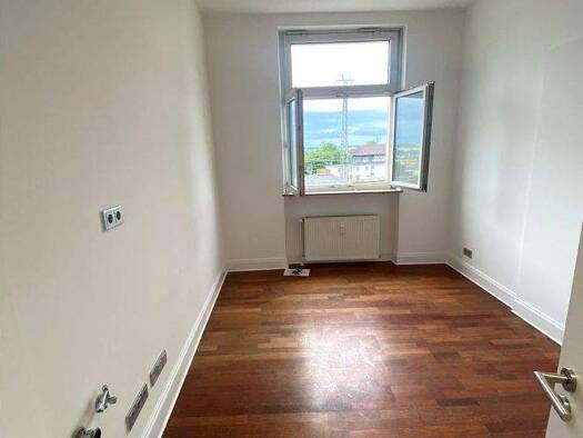 Wohnung zur Miete 350 € 18 m² 3 Geschosse frei ab 01.01.2026 Friedberg 61169