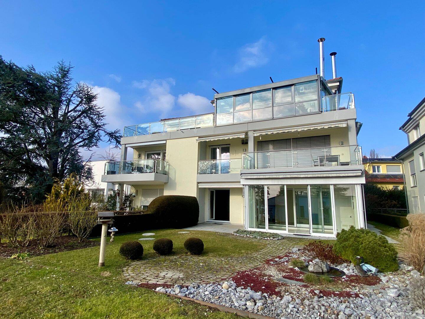 Exklusiver Wohntraum mit wunderbarer Garten und  Seesicht