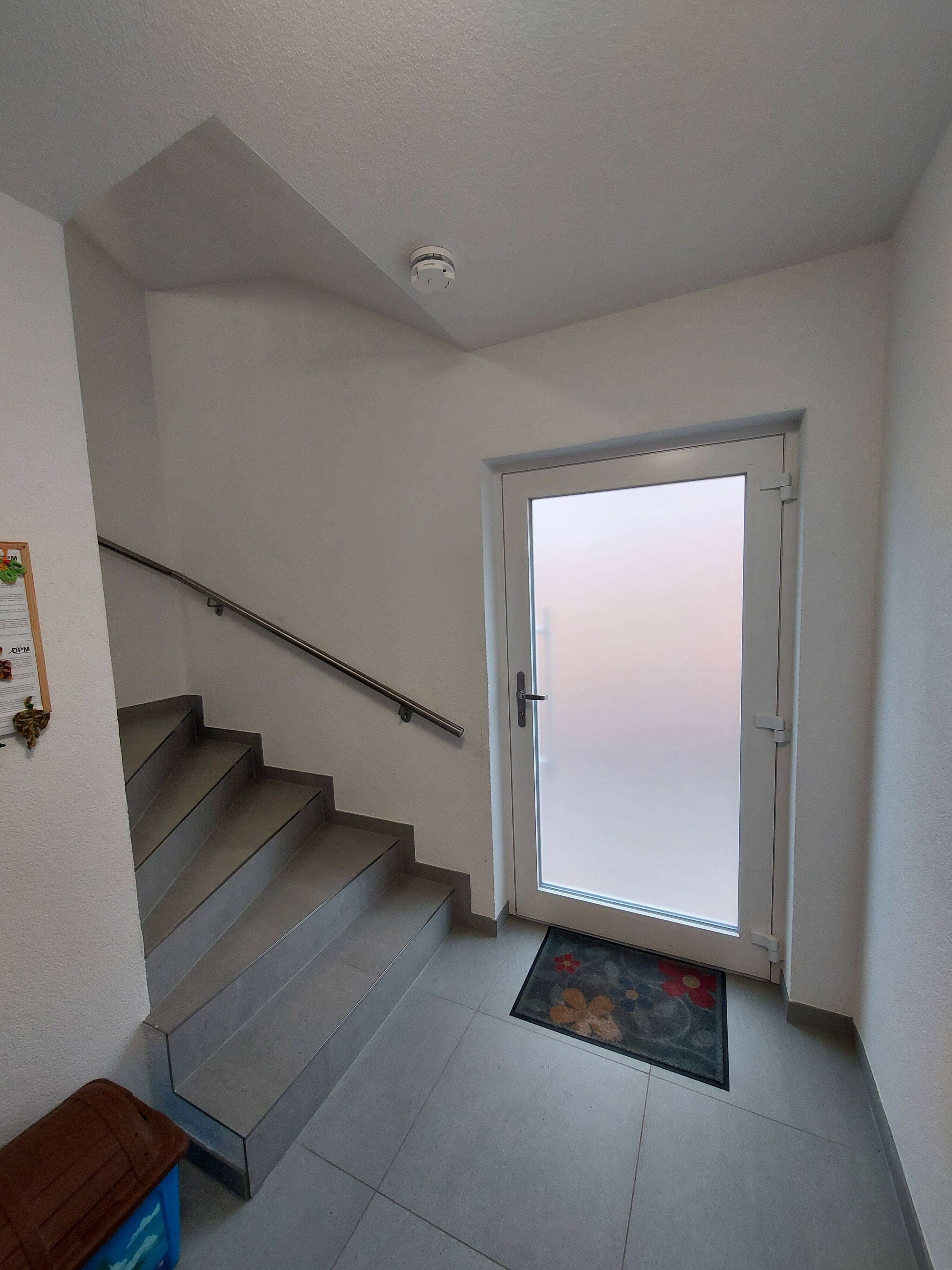 Immobilie in Albersweiler - Moderne 4 Zimmer Wohnung mit Garage und Garten - Bild 2