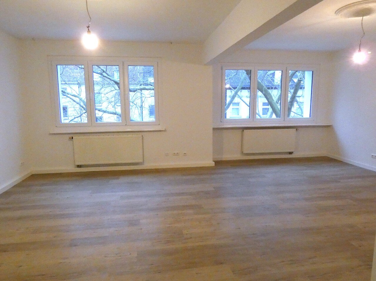 Wohnung zur Miete 980 € 2 Zimmer 71 m²<br/>Wohnfläche 4. Stock<br/>Geschoss Eisenstraße 98 Oberbilk Düsseldorf 40227