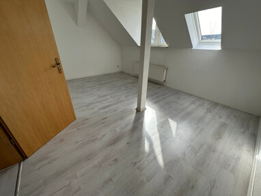 Wohnung zur Miete 299 € 2 Zimmer 58 m² 3. Geschoss Vettersstraße 20 Bernsdorf 423 Chemnitz 09126