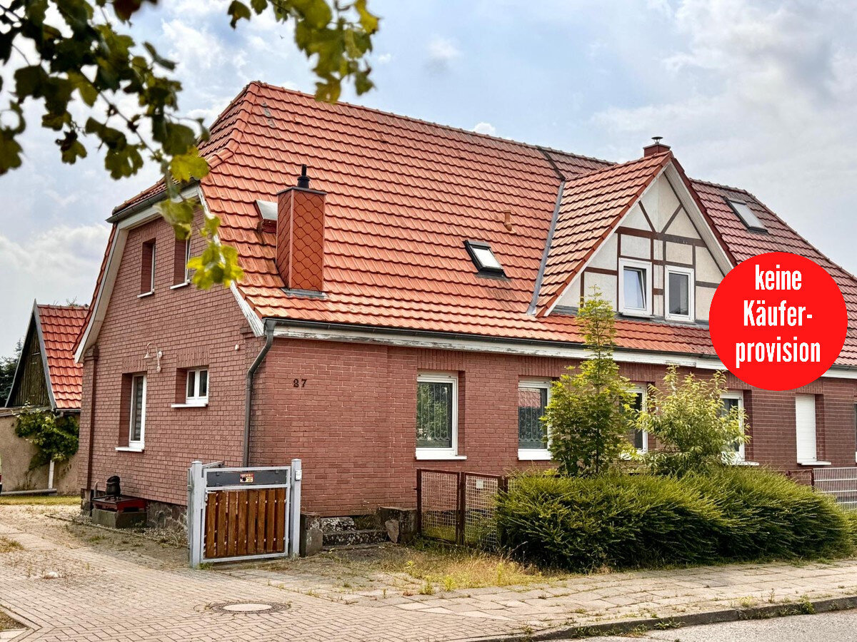 Doppelhaushälfte zum Kauf provisionsfrei 215.000 € 3 Zimmer 92 m²<br/>Wohnfläche 1.699 m²<br/>Grundstück Rowa Burg Stargard / Rowa 17094