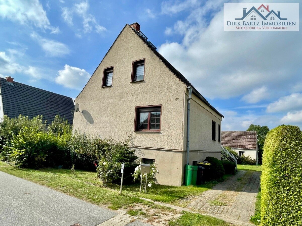 Einfamilienhaus zum Kauf 99.000 € 5 Zimmer 120 m²<br/>Wohnfläche 630 m²<br/>Grundstück Kletzin Demmin 17109