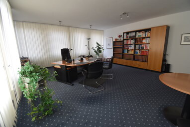 Bürofläche zur Miete 900 € 1 Zimmer 37,9 m² Bürofläche Karlsplatz City Kassel 34117