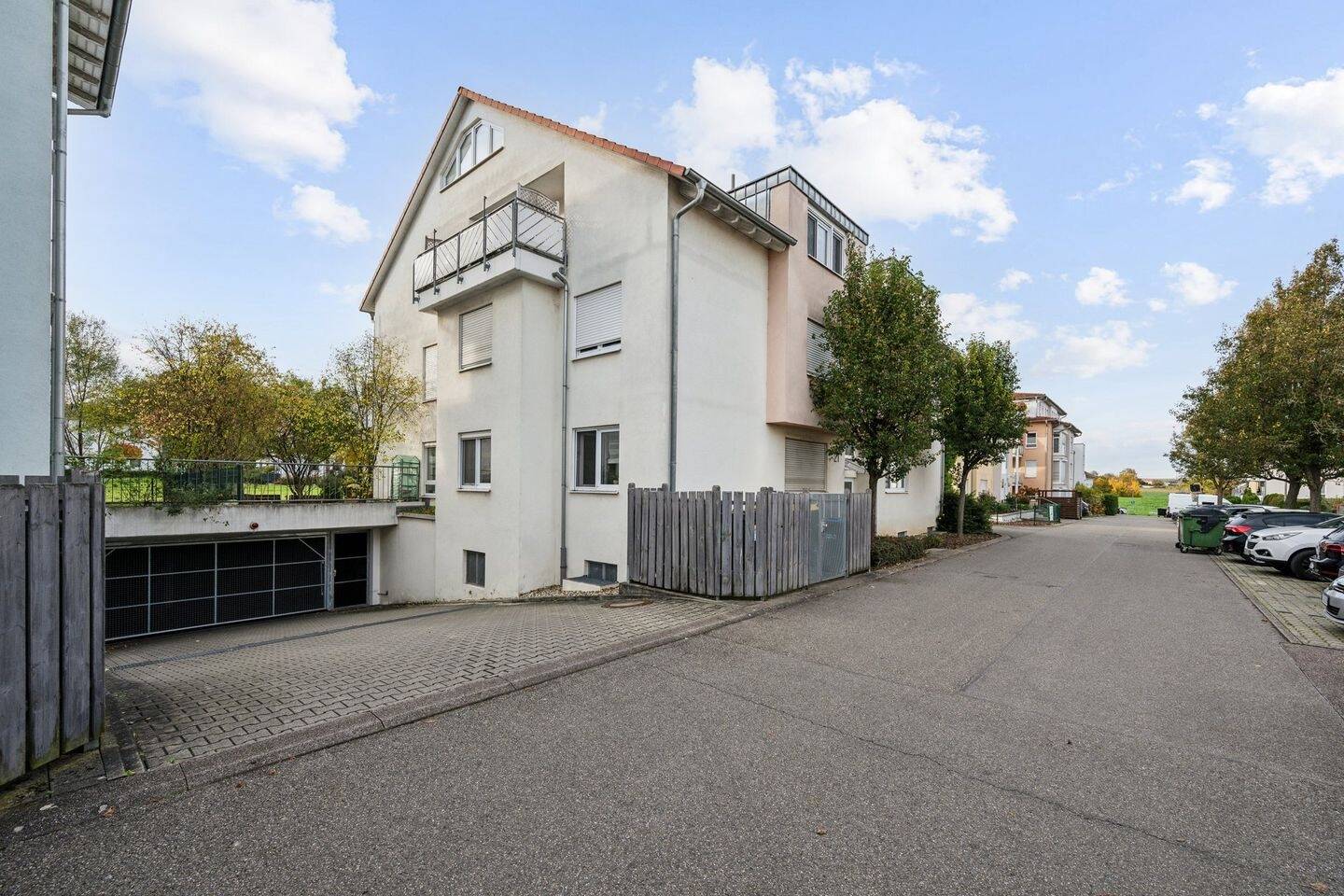 Ihr neues Zuhause - Maisonettewohnung mit Balkon, Studio & Tiefgarage
