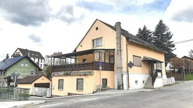 Mehrfamilienhaus zum Kauf 39.000 € 10 Zimmer 240 m² 529 m² Grundstück frei ab sofort Plohner Hauptstraße 8 Plohn Lengenfeld 08485