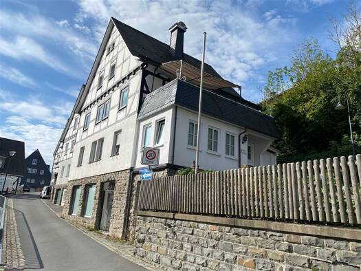 Mehrfamilienhaus zum Kauf als Kapitalanlage geeignet 299.000 € 280 m² 200 m² Grundstück Schmallenberg 57392