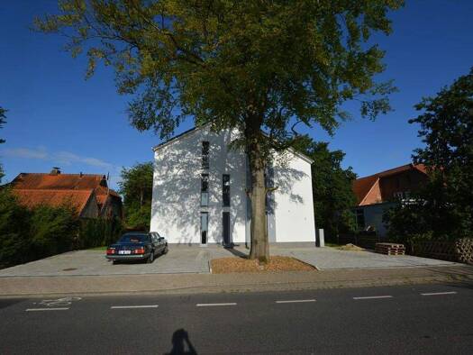 Wohnung zur Miete 890 € 2,5 Zimmer 76 m² Vorwerk Celle 29229