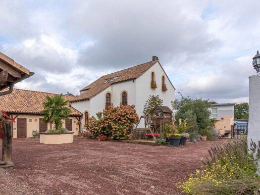 Haus zum Kauf 1.650.000 € 7 Zimmer 224 m² 6.469 m² Grundstück Birth Niederkrüchten 41372