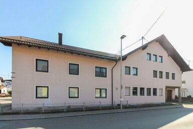 Haus zum Kauf 1.100.000 € 13 Zimmer 450,2 m² 752,2 m² Grundstück Amberg 86854