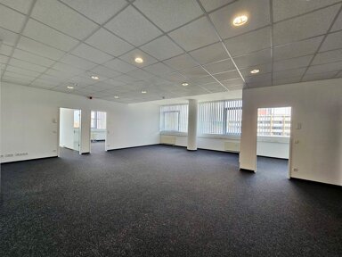 Bürofläche zur Miete 10 € 3 Zimmer 142 m² Bürofläche Kernstadt Leonberg 71229