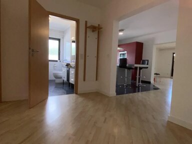 Wohnung zur Miete 700 € 4 Zimmer 121 m² frei ab sofort Taunusstraße 3 Fischbach Kelkheim 65779